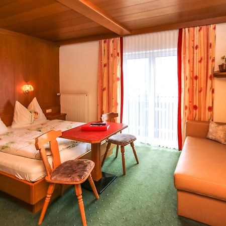 Alpenhotel Tauernstueberl Zell am See Buitenkant foto