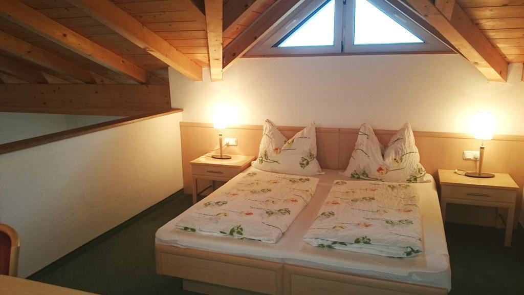 Alpenhotel Tauernstueberl Zell am See Kamer foto