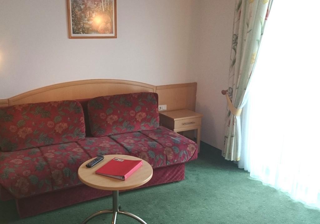 Alpenhotel Tauernstueberl Zell am See Kamer foto