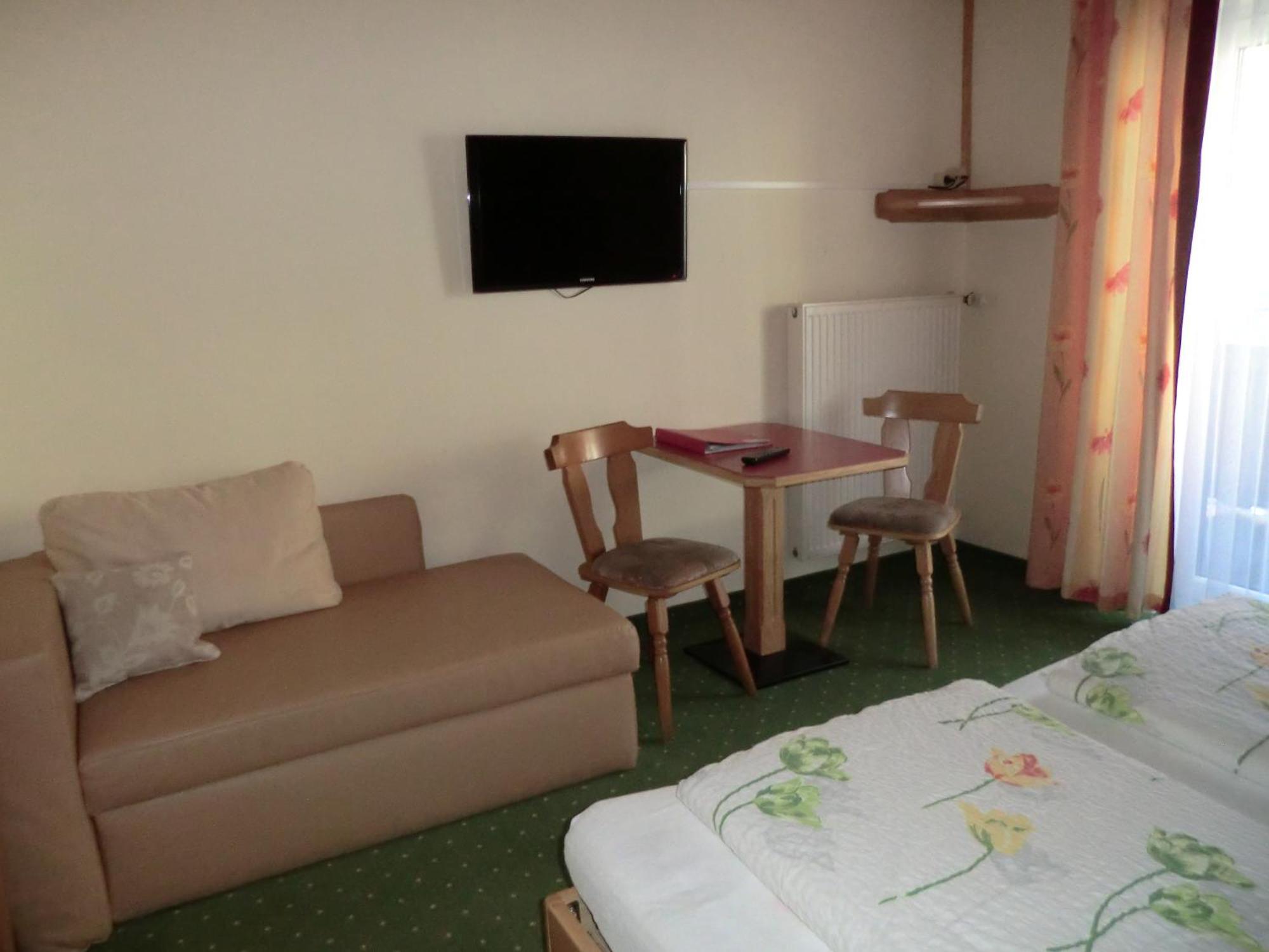 Alpenhotel Tauernstueberl Zell am See Kamer foto