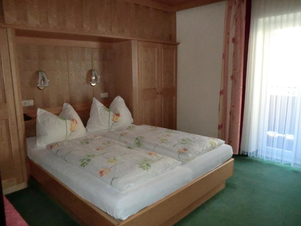 Alpenhotel Tauernstueberl Zell am See Buitenkant foto