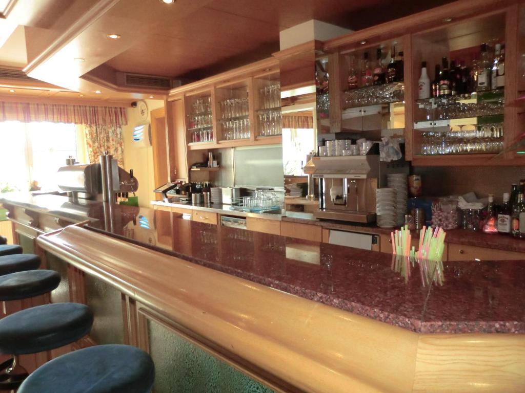 Alpenhotel Tauernstueberl Zell am See Buitenkant foto